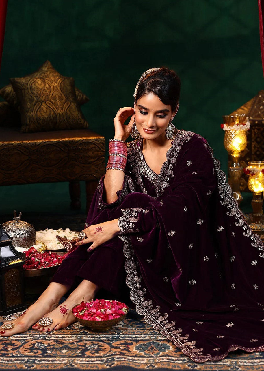 Women Heavy Velvet Embroidered Kurta Set