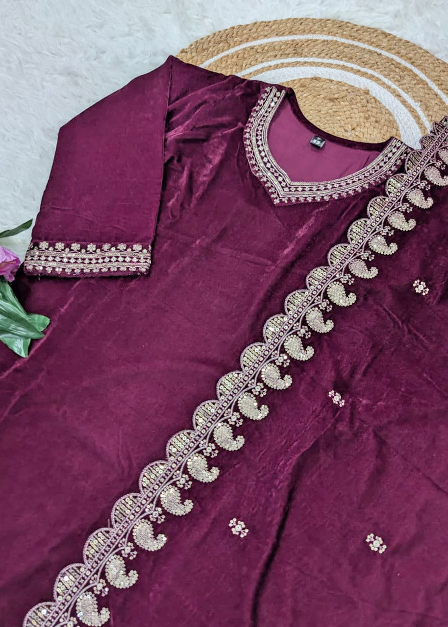 Women Heavy Velvet Embroidered Kurta Set