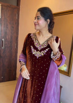 2025 Winter Velvet Collection 3-Piece Suit Set with Pant & Net Dupatta