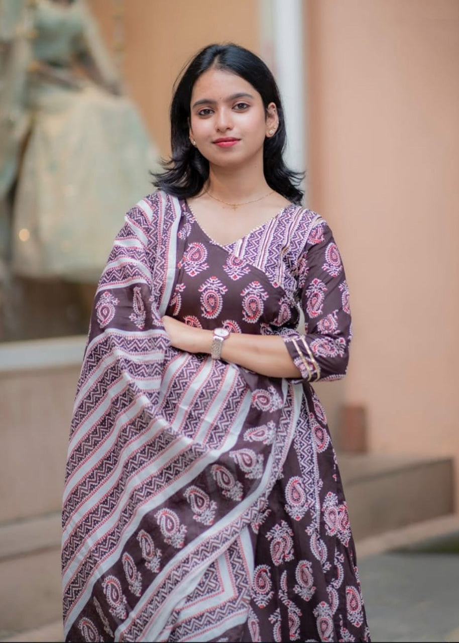 Cotton Straight Kurta Pant Set with Malmal Dupatta